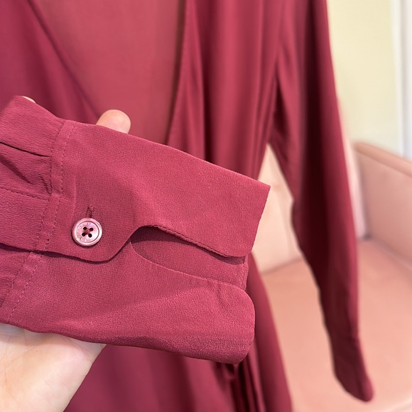 Equipment 100% Silk Wrap Dress (XS) - Picture 3 of 5